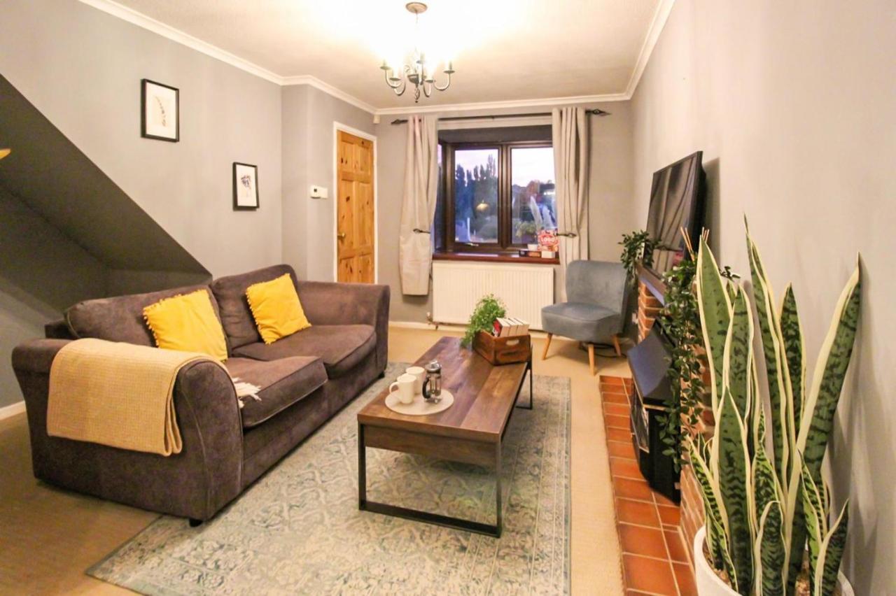 Comfortable 2 Bedroom House With Free Parking Nottingham Esterno foto