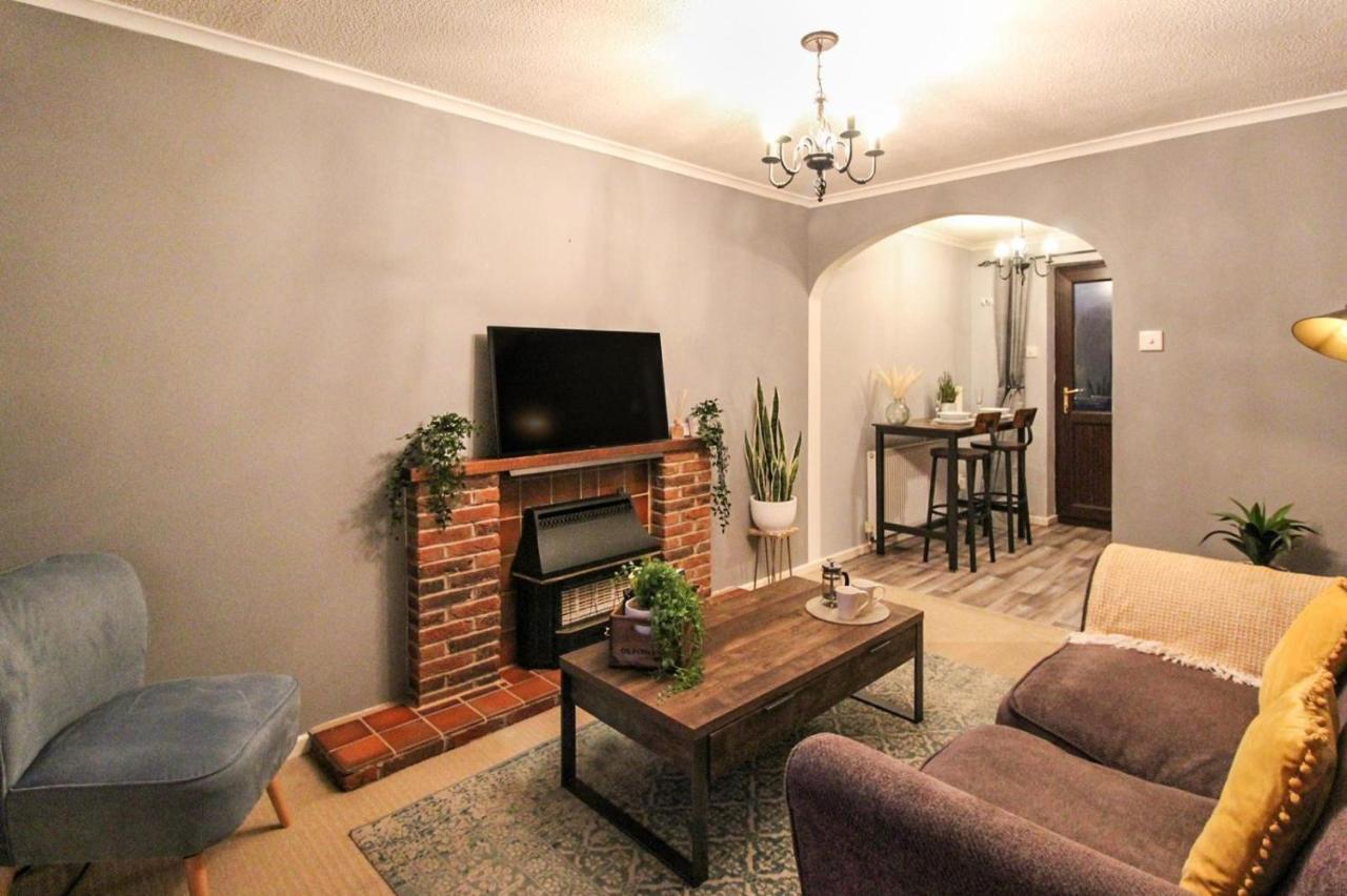 Comfortable 2 Bedroom House With Free Parking Nottingham Esterno foto