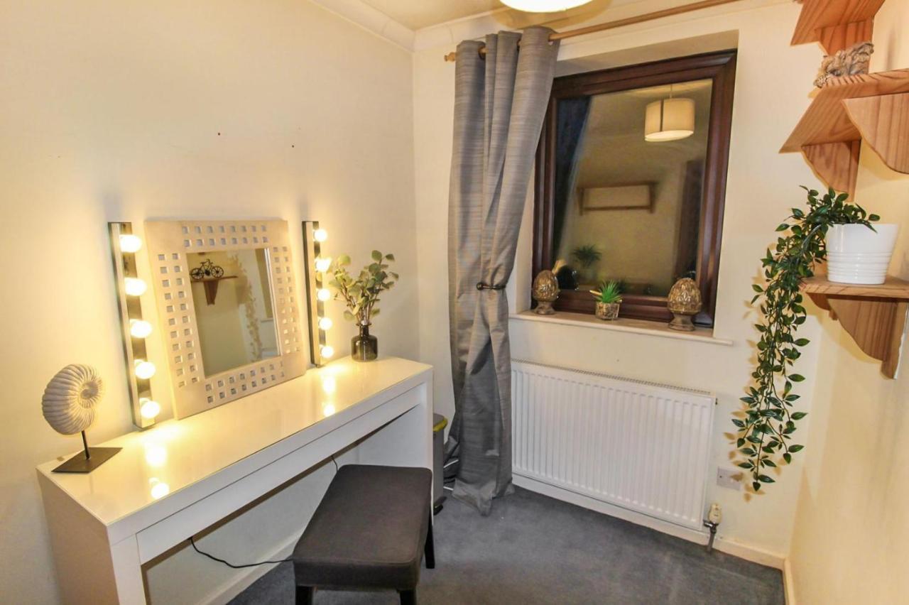 Comfortable 2 Bedroom House With Free Parking Nottingham Esterno foto