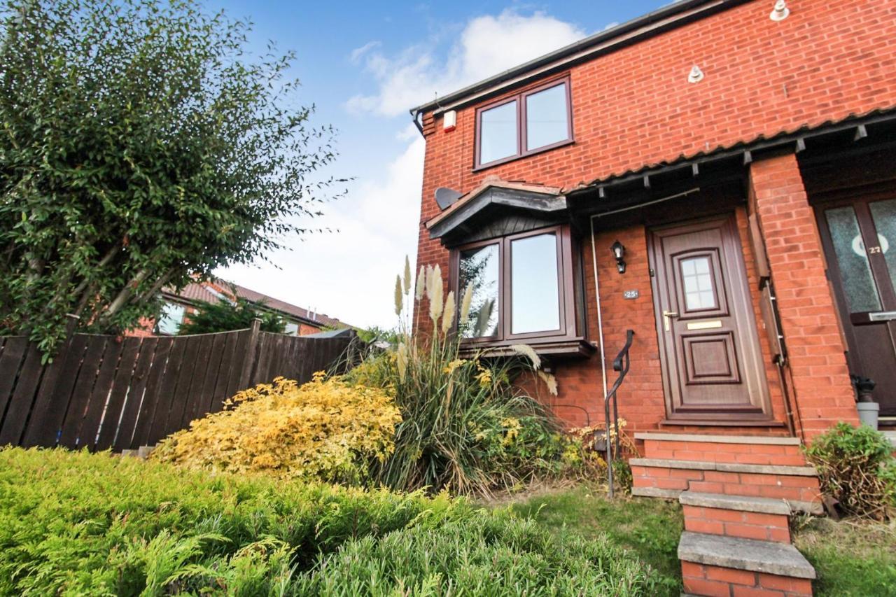 Comfortable 2 Bedroom House With Free Parking Nottingham Esterno foto