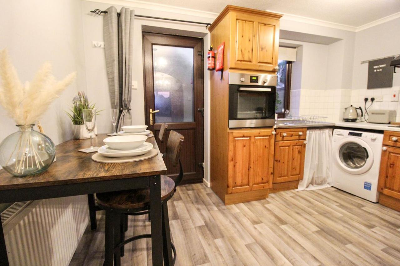 Comfortable 2 Bedroom House With Free Parking Nottingham Esterno foto