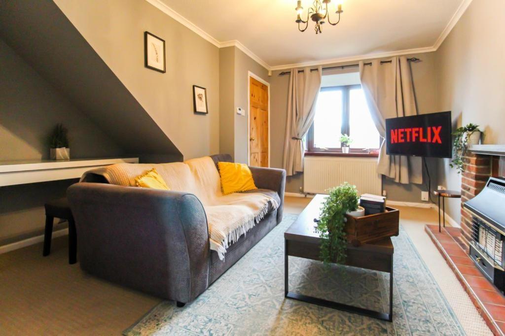 Comfortable 2 Bedroom House With Free Parking Nottingham Esterno foto